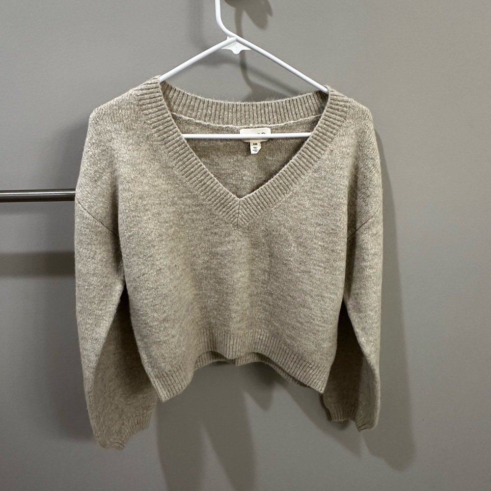 Open Edit Cozy V-Neck Sweater in Cream